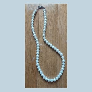 Costume Jewelry Pearl Necklace